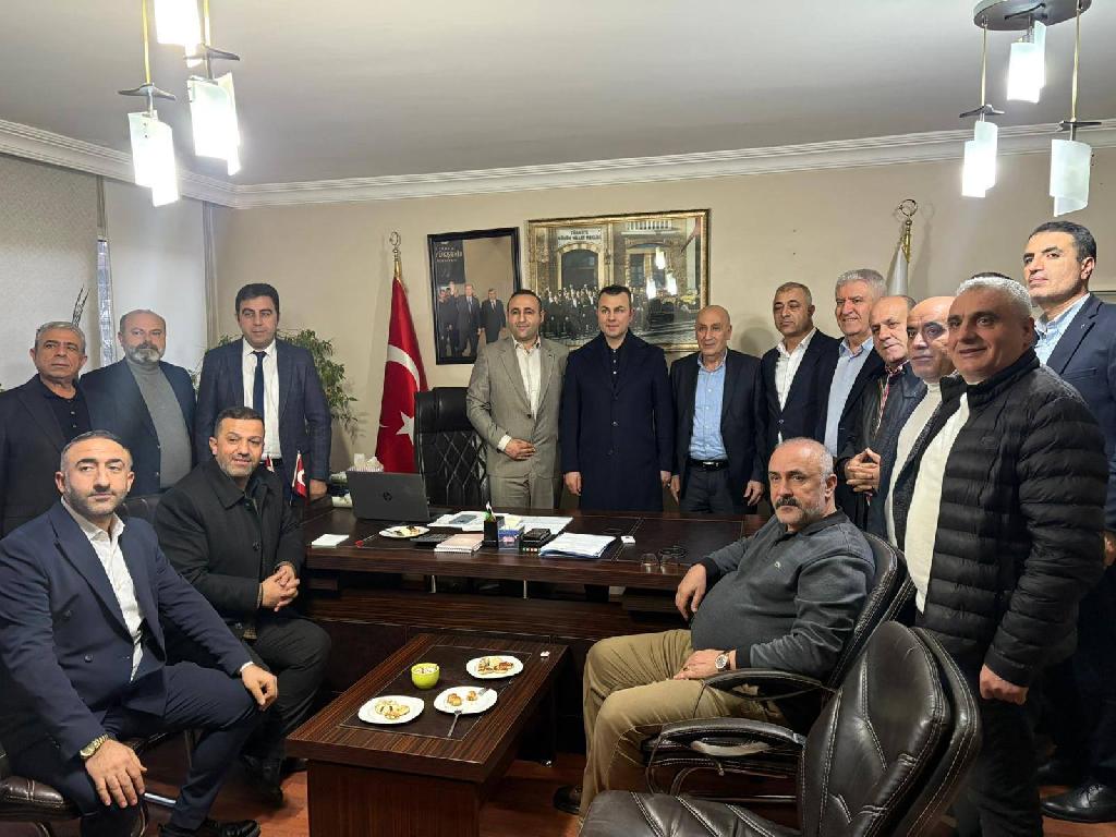  AK Parti MYKK Üyesi ve İstanbul Milletvekili Seyithan İssiz’den ÖHO Esnaf Odası’na Hayırlı Olsun Ziyareti