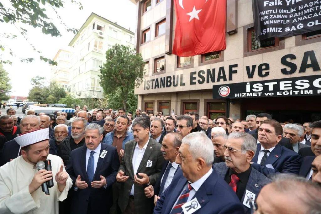 ESNAF CAMİASI, BAŞKAN FAİK YILMAZ’A VEFA DOLU BİR VEDA GERÇEKLEŞTİRDİ