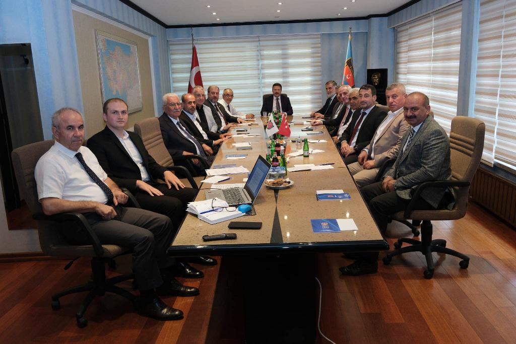 TŞOF GENEL BAŞKANI MEHMET YİĞİNER BAŞKANLIĞINDA ÖZEL HALK OTOBÜSLERİ DANIŞMA KURULU TOPLANTISI GERÇEKLEŞTİRİLDİ