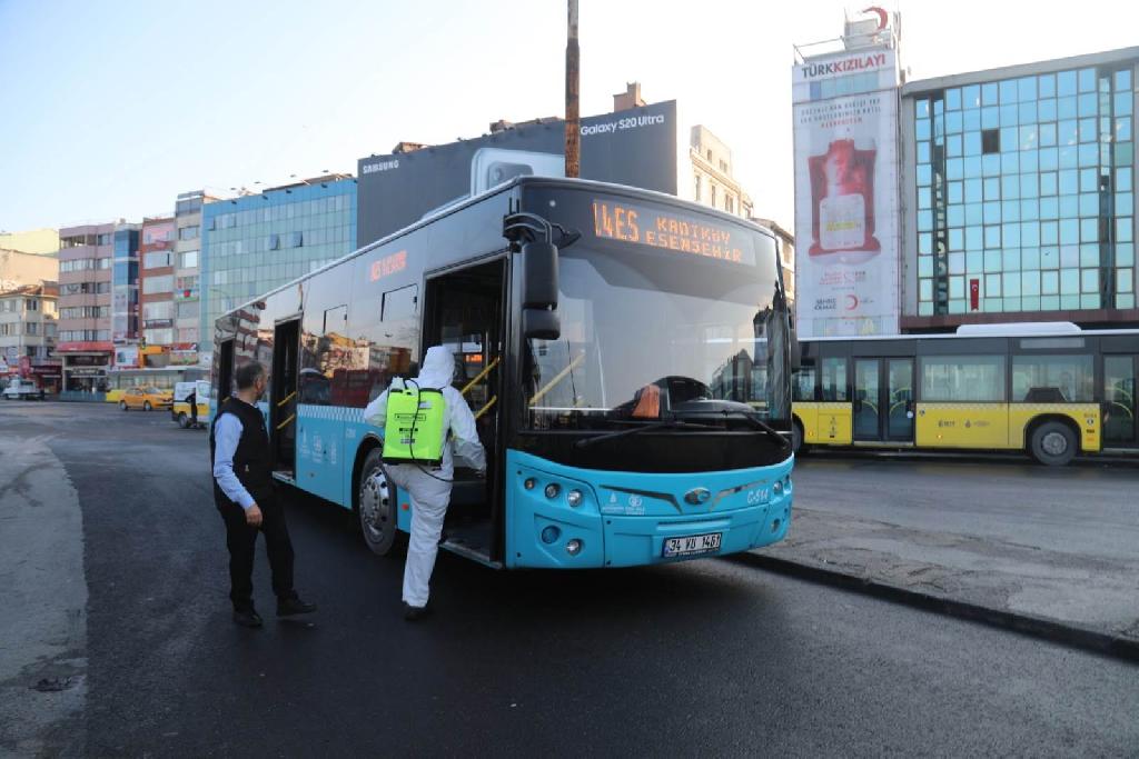 İETT VE ÖHO ARAÇLARINDA DEZENFEKTASYON UYGULAMASI YAPILIYOR